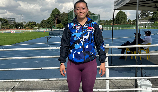 Campeona de lanzamiento de disco y jabalina