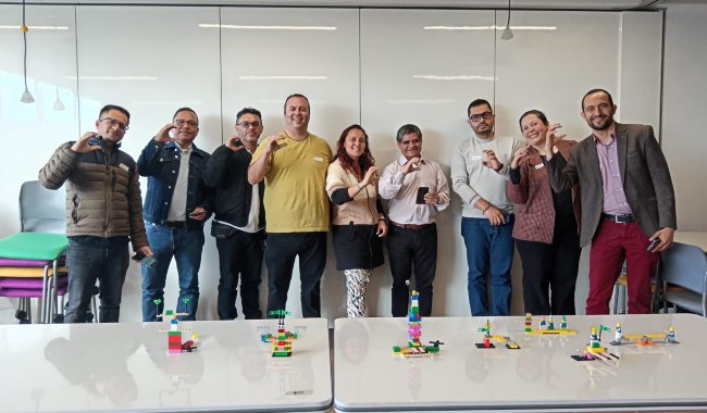 Grupo de profesores participantes de los talleres