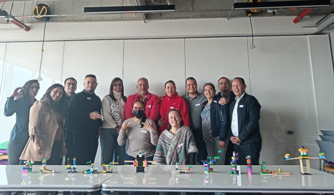 Grupo de profesores participantes de los talleres