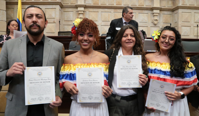 Profesores y Estudiantes recibieron reconocimiento