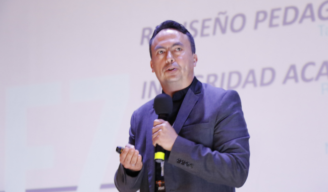  Fire Pitch – Jairo Galindo