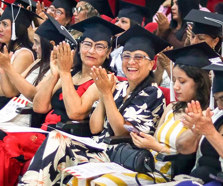 Ceremonia de graduación del Diplomado “Emprendimiento a Otro Nivel”.