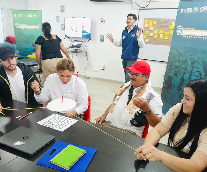 Ejercicio lúdico de trabajo en equipo y colaboración en el tercer módulo en Monterrey (Casanare).