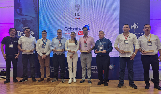 Entrega de reconocimientos a entidades y empresas de la región 