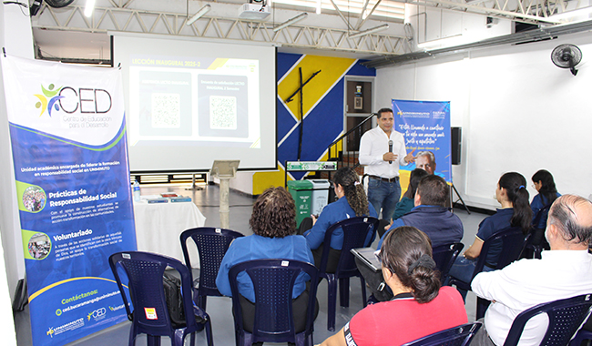 Saludo de Orlando de Jesús Hernández Cardona, Director del Centro Universitario Bucaramanga