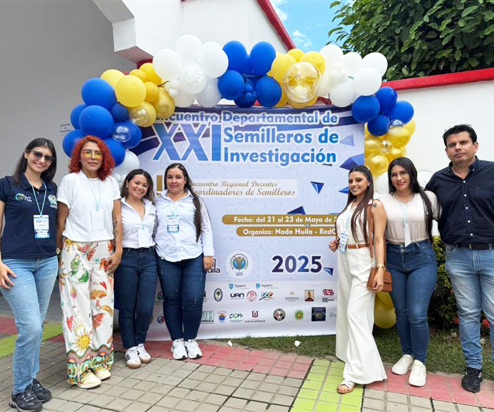 Estudiantes de UNIMINUTO RCS de Semilleros de Investigación.3