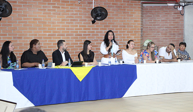 La subdirectora Nacional centros Progresa EPE, Ginna Santana presentó las oportunidades para emprendedores en la región