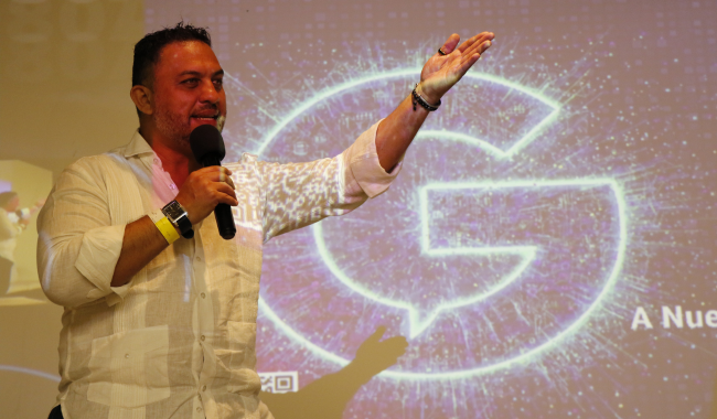 Helcías Quintana, docente, investigador y escritor en charla “Échame el cuento de la IA”