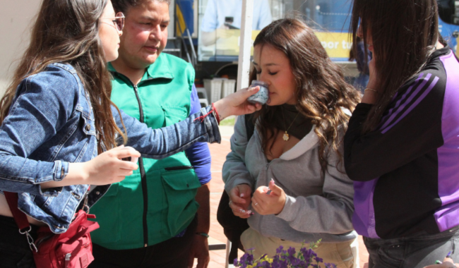 Estudiantes del Centro Universitario Perdomo participando activamente en este espacio de emprendimiento