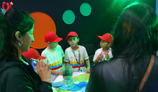 estudiantes finalistas en olimpiadas STEM 2025