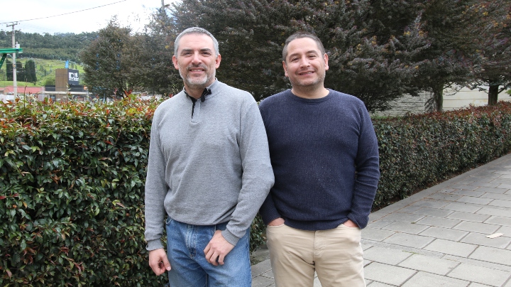 Leonardo Cardona y William Javier Cuervo docentes, investigadores del Centro Regional Zipaquirá.