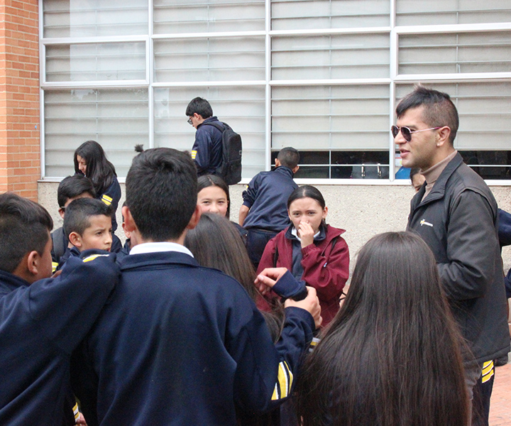 Estudiantes de séptimo grado de la Escuela IEDR de la Vereda el Altico del Municipio de Cogua, hicieron un recorrido por el campus universitario. 