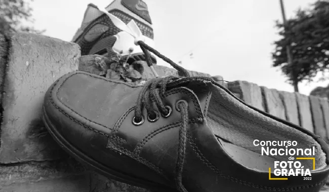 Una escena de zapatos interactuando