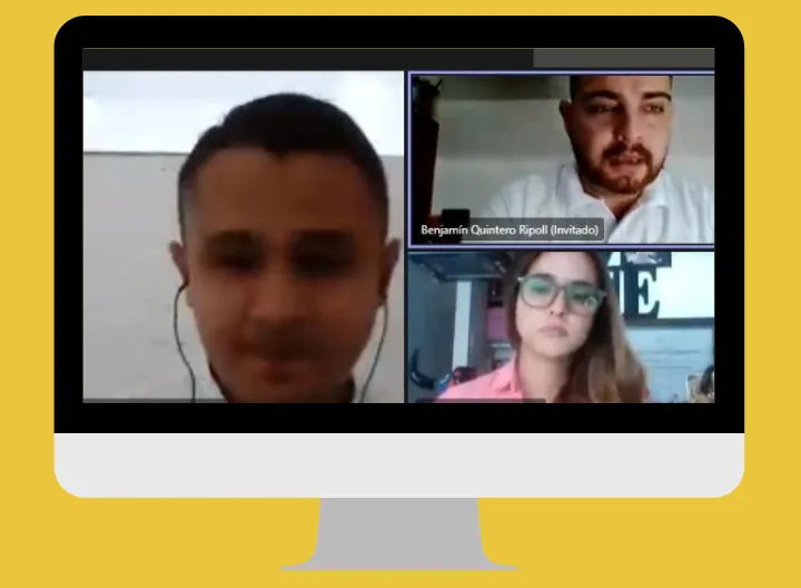 Dos mujeres y un hombre haciendo una videollamada