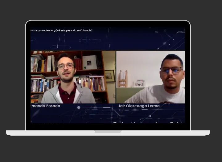 Dos hombres haciendo una video llamada