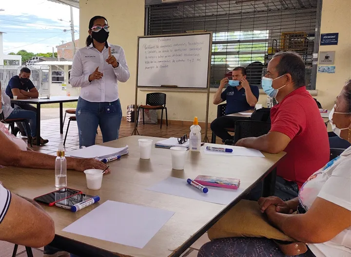 Taller con líderes Comunales