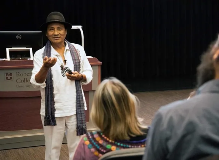 Foto Dr. Abadio Green Stocel en Mizzou