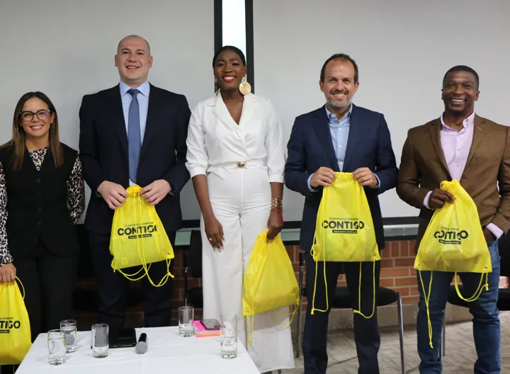 panelistas sostenibilidad deportiva UNIMINUTO