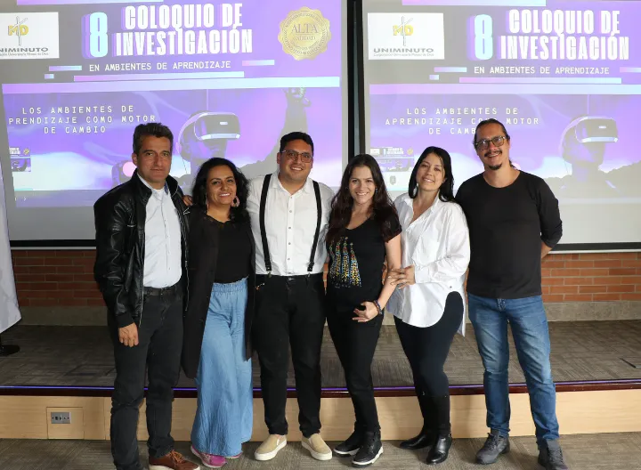 Directivos y profesores en el 8° Coloquio de Investigación en Ambientes de Aprendizaje