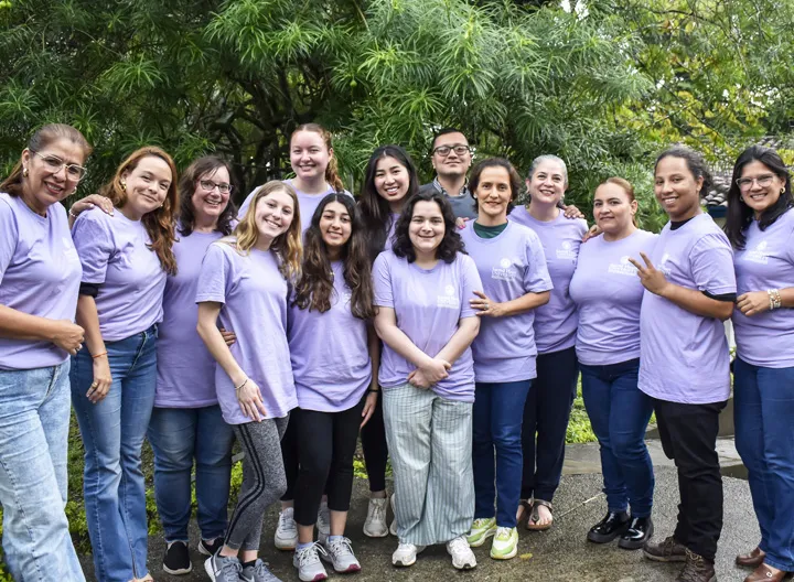 Estudiantes y profesoras de la Sacred Heart University con colaboradores de UNIMINUTO Centro Sur