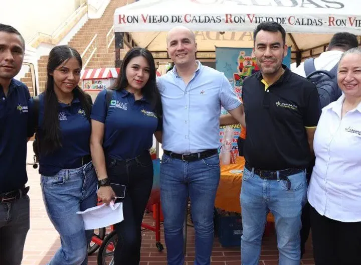 Representantes de UNIMINUTO Centro Sur participan en la Segunda Feria de la Mujer en Neiva.