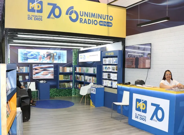 Foto stand UNIMINUTO en FILBo