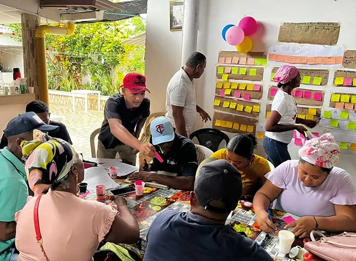 Emprendedores en San Onofre desarrollan línea del tiempo