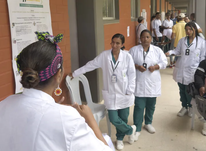 Exposición de algunos de los investigadores 