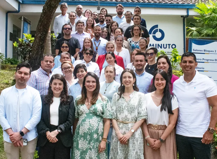 Asistentes y ponentes del LIVETAPLA 2025 en Ibagué