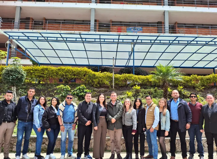 Primera Cohorte UNIMINUTO C.U. Duitama y directivos