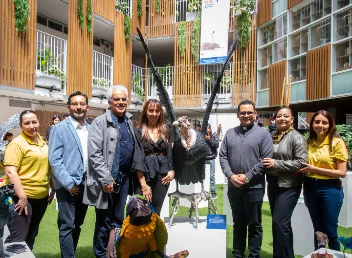 Foto de panelistas y organizadores del evento