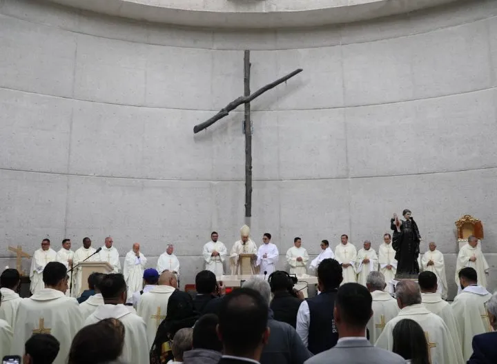 Foto de feligreses en eucaristía