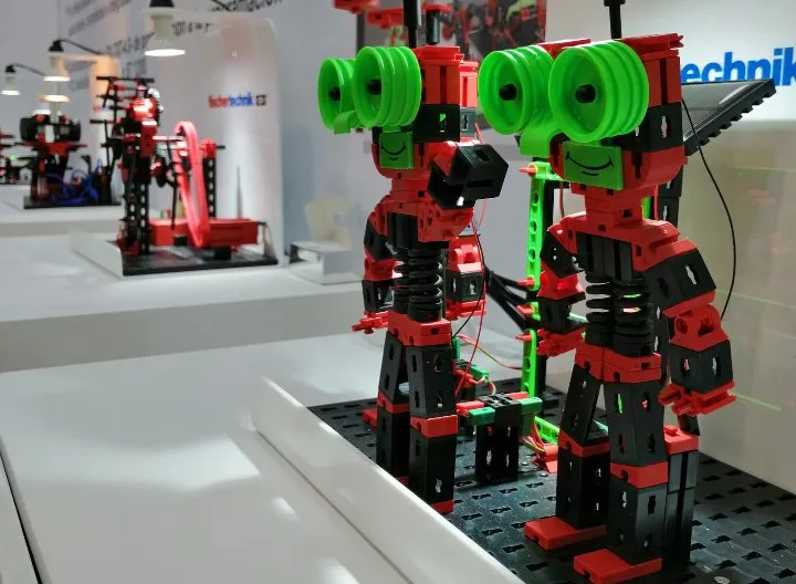 Foto de robot en Edutechnia