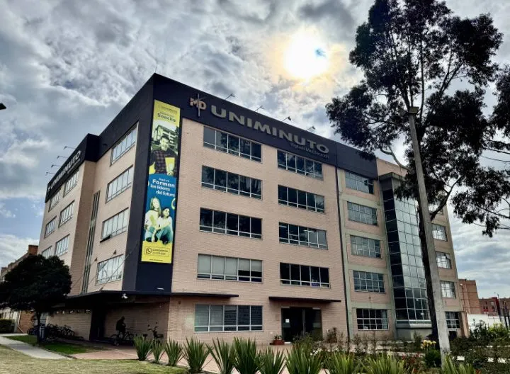 Edifico sede Soacha Uniminuto