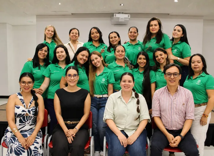 Equipo de UNIMINUTO y Secretaría de Educación de Neiva durante la socialización de resultados sobre convivencia escolar
