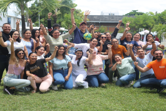 Estudiantes en la sede del CRG durante el evento.