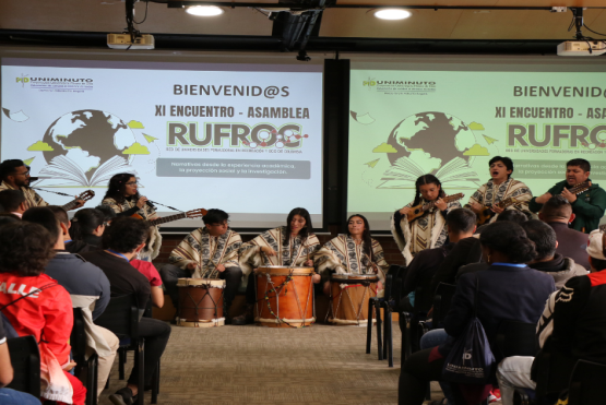 Grupo Markawara participando en RUFROC 