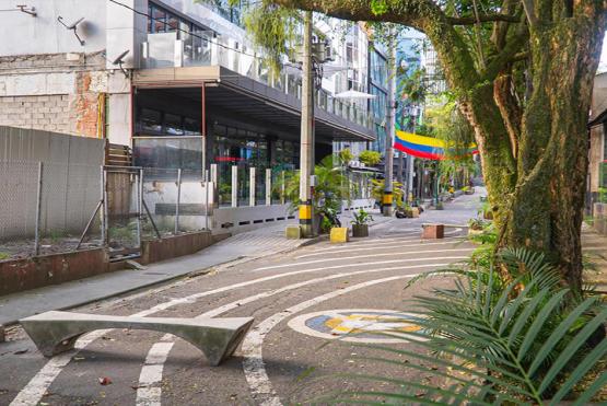 Calle del Parque Lleras Medellín, durante remodelación del sector. 