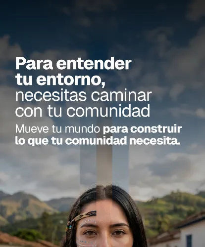 Foto de estudiante con fondo arquitectónico 