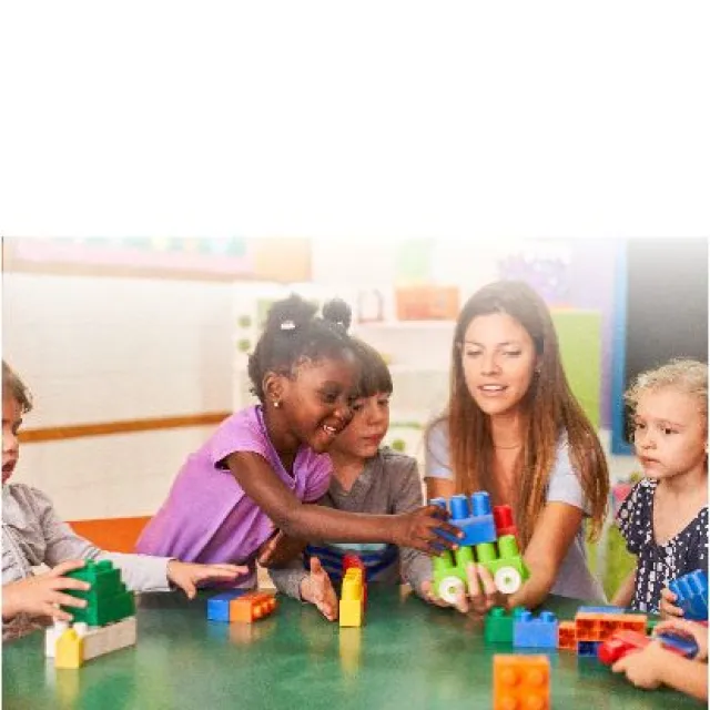profesora-con-niños.jpg